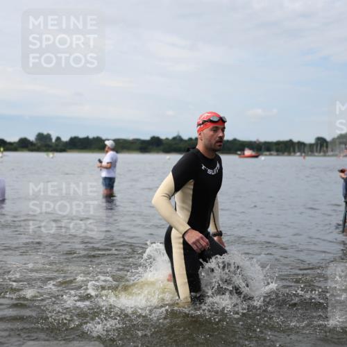 21.06.2026 - Viking Triathlon Michael Strokosch http://msf.ph/oto/9820235 21.06.2026 10:54:38 Schwimmen 52, 244, 275, 347, 413, 424, 504, 509, 613 meine-sportfotos.de