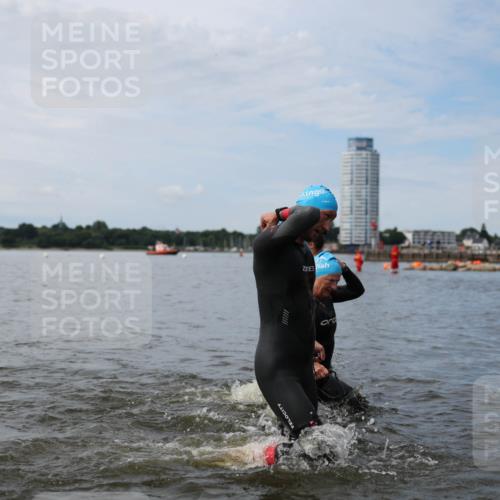 21.06.2026 - Viking Triathlon Michael Strokosch http://msf.ph/oto/9820261 21.06.2026 10:54:49 Schwimmen 52, 160, 244, 275, 309, 347, 424, 509 meine-sportfotos.de