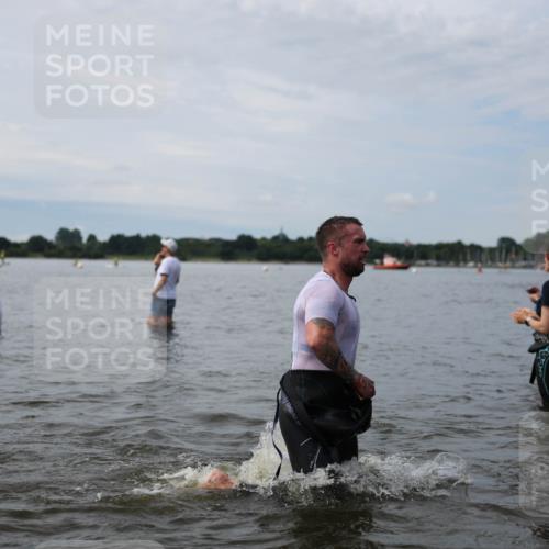 21.06.2026 - Viking Triathlon Michael Strokosch http://msf.ph/oto/9820267 21.06.2026 10:54:52 Schwimmen 52, 160, 244, 275, 309, 347, 424, 509 meine-sportfotos.de