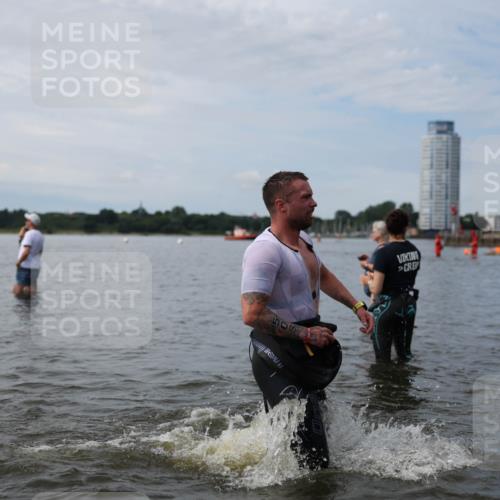 21.06.2026 - Viking Triathlon Michael Strokosch http://msf.ph/oto/9820269 21.06.2026 10:54:53 Schwimmen 52, 160, 244, 275, 309, 347, 424, 509 meine-sportfotos.de