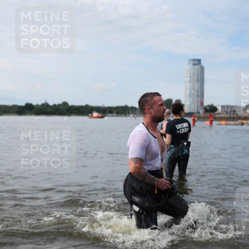 21.06.2026 - Viking Triathlon Michael Strokosch http://msf.ph/oto/9820270 21.06.2026 10:54:53 Schwimmen 52, 160, 244, 275, 309, 347, 424, 509 meine-sportfotos.de