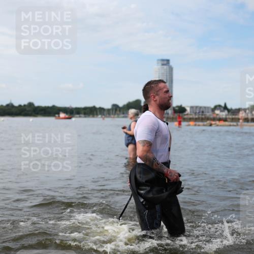 21.06.2026 - Viking Triathlon Michael Strokosch http://msf.ph/oto/9820271 21.06.2026 10:54:53 Schwimmen 52, 160, 244, 275, 309, 347, 424, 509 meine-sportfotos.de