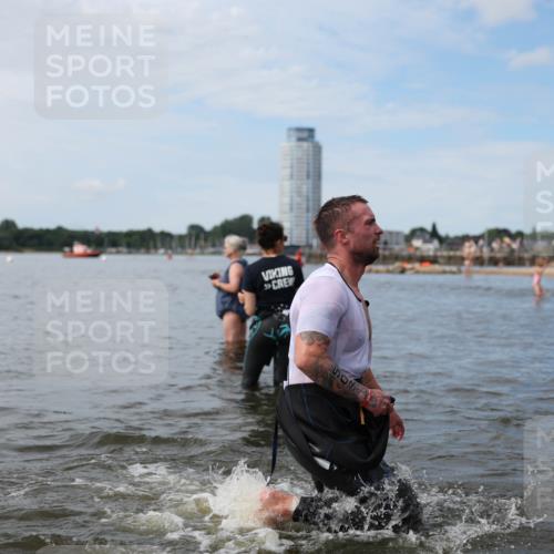 21.06.2026 - Viking Triathlon Michael Strokosch http://msf.ph/oto/9820272 21.06.2026 10:54:53 Schwimmen 52, 160, 244, 275, 309, 347, 424, 509 meine-sportfotos.de