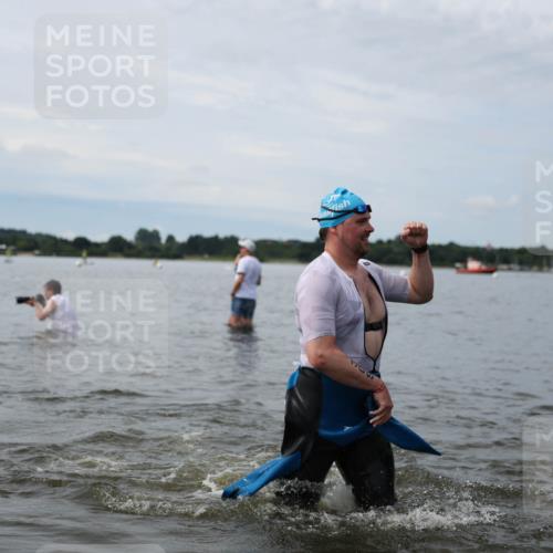 21.06.2026 - Viking Triathlon Michael Strokosch http://msf.ph/oto/9820280 21.06.2026 10:54:58 Schwimmen 52, 160, 244, 309, 347, 509, 566 meine-sportfotos.de