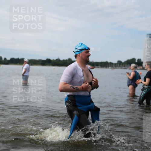 21.06.2026 - Viking Triathlon Michael Strokosch http://msf.ph/oto/9820282 21.06.2026 10:54:59 Schwimmen 52, 160, 309, 347, 509, 566 meine-sportfotos.de
