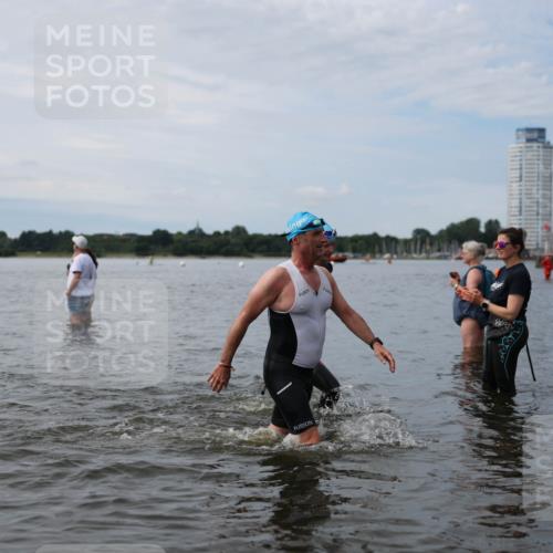 21.06.2026 - Viking Triathlon Michael Strokosch http://msf.ph/oto/9820289 21.06.2026 10:55:11 Schwimmen 160, 305, 344, 561, 566 meine-sportfotos.de