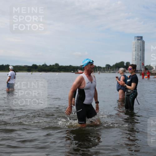 21.06.2026 - Viking Triathlon Michael Strokosch http://msf.ph/oto/9820290 21.06.2026 10:55:11 Schwimmen 160, 305, 344, 561, 566 meine-sportfotos.de