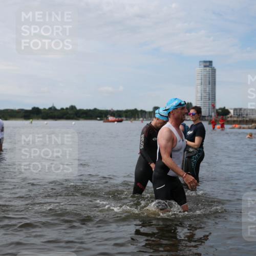 21.06.2026 - Viking Triathlon Michael Strokosch http://msf.ph/oto/9820292 21.06.2026 10:55:12 Schwimmen 305, 344, 561, 566 meine-sportfotos.de