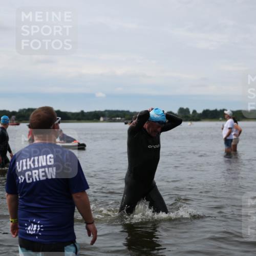 21.06.2026 - Viking Triathlon Michael Strokosch http://msf.ph/oto/9820314 21.06.2026 10:55:34 Schwimmen 77, 81, 417 meine-sportfotos.de