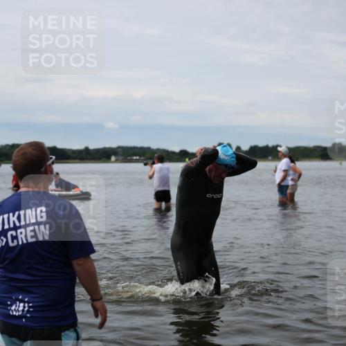 21.06.2026 - Viking Triathlon Michael Strokosch http://msf.ph/oto/9820315 21.06.2026 10:55:34 Schwimmen 77, 81, 417 meine-sportfotos.de