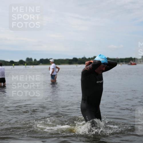 21.06.2026 - Viking Triathlon Michael Strokosch http://msf.ph/oto/9820321 21.06.2026 10:55:36 Schwimmen 77, 81, 264, 417 meine-sportfotos.de