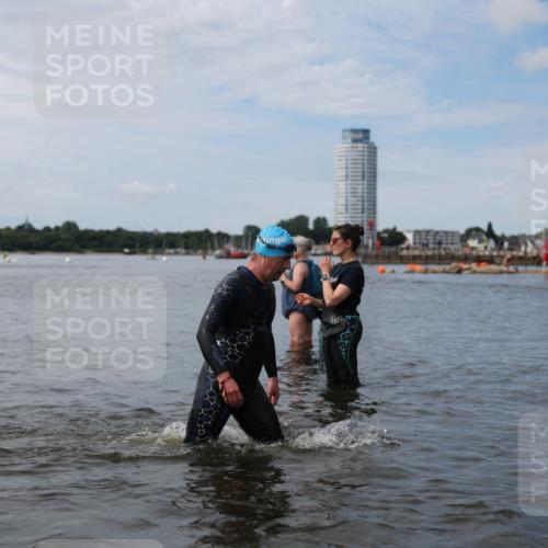 21.06.2026 - Viking Triathlon Michael Strokosch http://msf.ph/oto/9820327 21.06.2026 10:55:42 Schwimmen 77, 81, 264, 417 meine-sportfotos.de