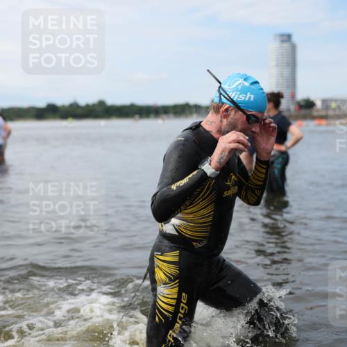 21.06.2026 - Viking Triathlon Michael Strokosch http://msf.ph/oto/9820332 21.06.2026 10:55:54 Schwimmen 77, 117, 264, 502 meine-sportfotos.de