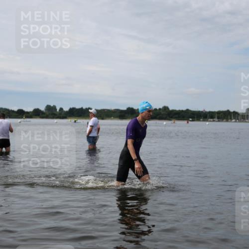 21.06.2026 - Viking Triathlon Michael Strokosch http://msf.ph/oto/9820337 21.06.2026 10:56:06 Schwimmen 24, 117, 357, 502 meine-sportfotos.de