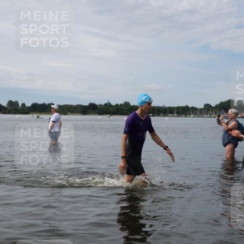 21.06.2026 - Viking Triathlon Michael Strokosch http://msf.ph/oto/9820339 21.06.2026 10:56:06 Schwimmen 24, 117, 357, 502 meine-sportfotos.de