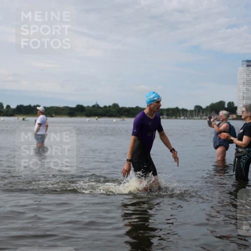21.06.2026 - Viking Triathlon Michael Strokosch http://msf.ph/oto/9820340 21.06.2026 10:56:06 Schwimmen 24, 117, 357, 502 meine-sportfotos.de