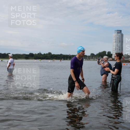 21.06.2026 - Viking Triathlon Michael Strokosch http://msf.ph/oto/9820341 21.06.2026 10:56:06 Schwimmen 24, 117, 357, 502 meine-sportfotos.de