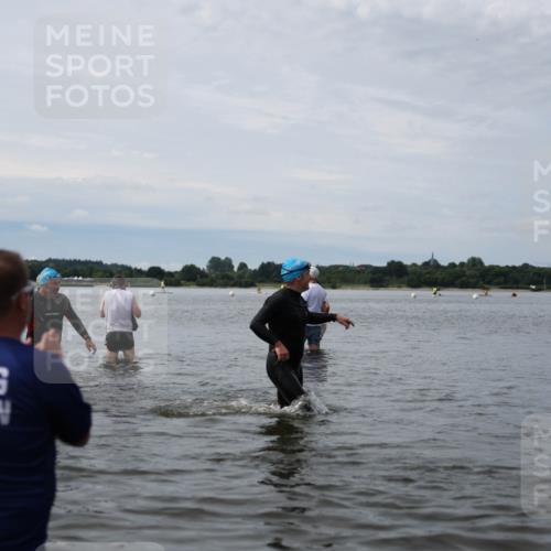 21.06.2026 - Viking Triathlon Michael Strokosch http://msf.ph/oto/9820349 21.06.2026 10:56:10 Schwimmen 24, 117, 127, 357, 502 meine-sportfotos.de