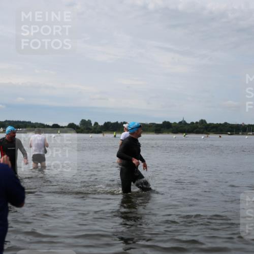 21.06.2026 - Viking Triathlon Michael Strokosch http://msf.ph/oto/9820350 21.06.2026 10:56:10 Schwimmen 24, 117, 127, 357, 502 meine-sportfotos.de