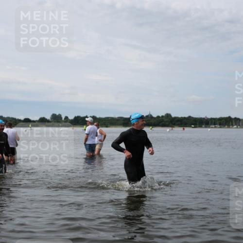 21.06.2026 - Viking Triathlon Michael Strokosch http://msf.ph/oto/9820352 21.06.2026 10:56:11 Schwimmen 24, 117, 127, 357, 502 meine-sportfotos.de