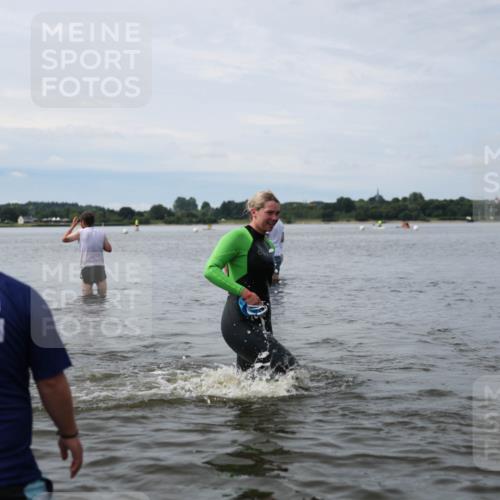 21.06.2026 - Viking Triathlon Michael Strokosch http://msf.ph/oto/9820370 21.06.2026 10:56:20 Schwimmen 24, 127, 357, 374 meine-sportfotos.de