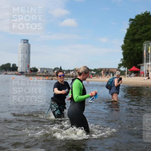 21.06.2026 - Viking Triathlon Michael Strokosch http://msf.ph/oto/9820382 21.06.2026 10:56:23 Schwimmen 24, 127, 357, 374 meine-sportfotos.de