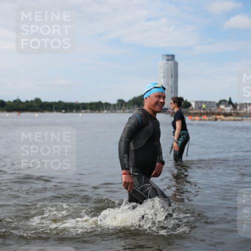 21.06.2026 - Viking Triathlon Michael Strokosch http://msf.ph/oto/9820389 21.06.2026 10:56:37 Schwimmen 374 meine-sportfotos.de