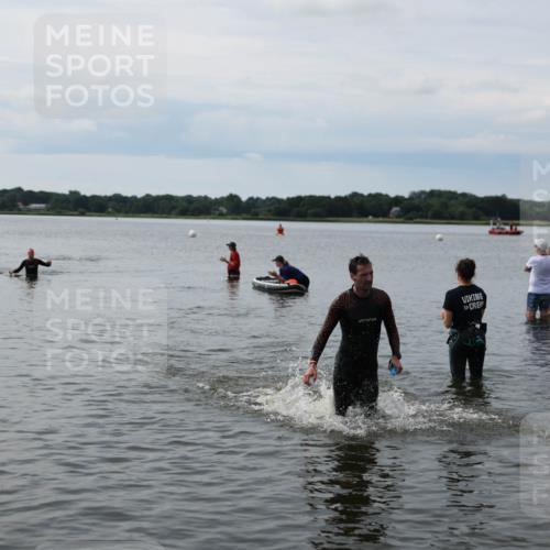 21.06.2026 - Viking Triathlon Michael Strokosch http://msf.ph/oto/9820392 21.06.2026 10:57:12 Schwimmen 401 meine-sportfotos.de