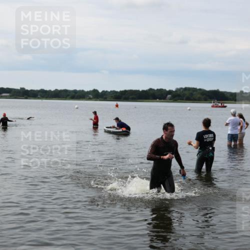 21.06.2026 - Viking Triathlon Michael Strokosch http://msf.ph/oto/9820393 21.06.2026 10:57:12 Schwimmen 401 meine-sportfotos.de