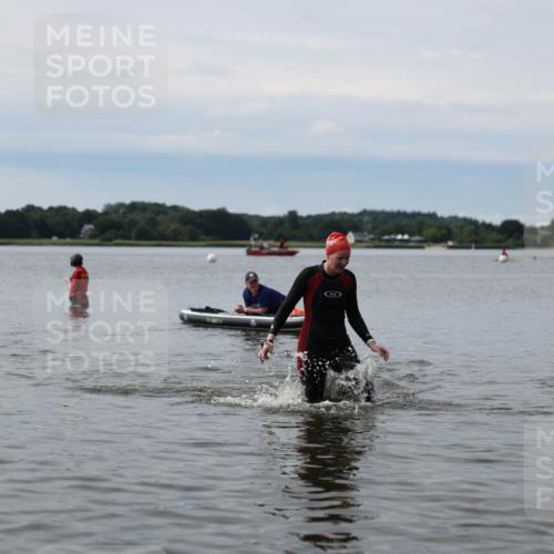 21.06.2026 - Viking Triathlon Michael Strokosch http://msf.ph/oto/9820398 21.06.2026 10:57:27 Schwimmen 652 meine-sportfotos.de
