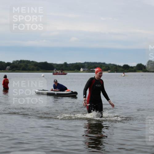 21.06.2026 - Viking Triathlon Michael Strokosch http://msf.ph/oto/9820400 21.06.2026 10:57:27 Schwimmen 652 meine-sportfotos.de