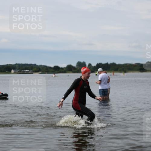 21.06.2026 - Viking Triathlon Michael Strokosch http://msf.ph/oto/9820407 21.06.2026 10:57:29 Schwimmen 652 meine-sportfotos.de