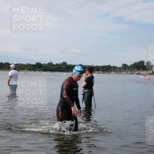 21.06.2026 - Viking Triathlon Michael Strokosch http://msf.ph/oto/9820420 21.06.2026 10:57:47 Schwimmen 224 meine-sportfotos.de