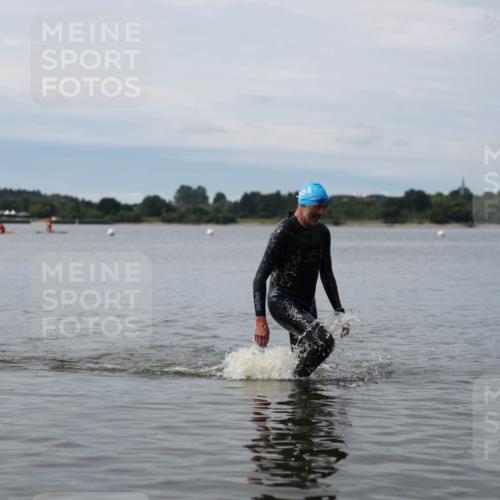 21.06.2026 - Viking Triathlon Michael Strokosch http://msf.ph/oto/9820430 21.06.2026 10:58:25 Schwimmen 439 meine-sportfotos.de