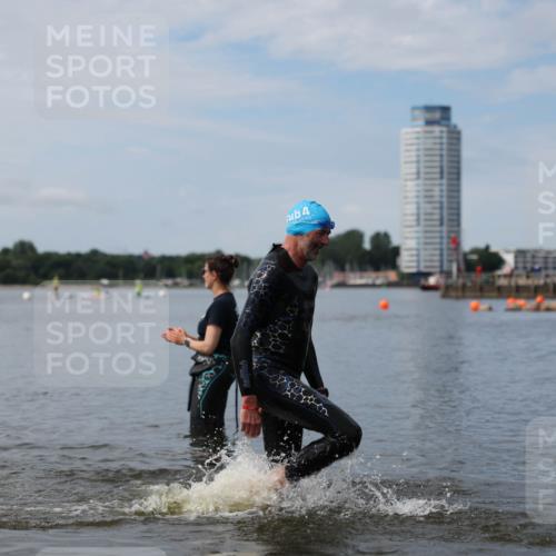 21.06.2026 - Viking Triathlon Michael Strokosch http://msf.ph/oto/9820438 21.06.2026 10:58:28 Schwimmen 439 meine-sportfotos.de