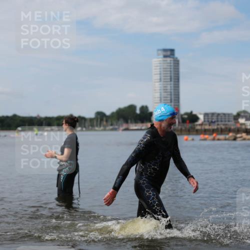 21.06.2026 - Viking Triathlon Michael Strokosch http://msf.ph/oto/9820440 21.06.2026 10:58:28 Schwimmen 439 meine-sportfotos.de