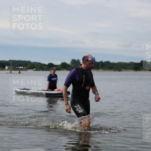 21.06.2026 - Viking Triathlon Michael Strokosch http://msf.ph/oto/9820446 21.06.2026 10:58:41 Schwimmen 141 meine-sportfotos.de