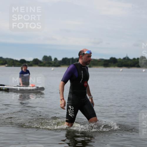 21.06.2026 - Viking Triathlon Michael Strokosch http://msf.ph/oto/9820449 21.06.2026 10:58:42 Schwimmen 141 meine-sportfotos.de