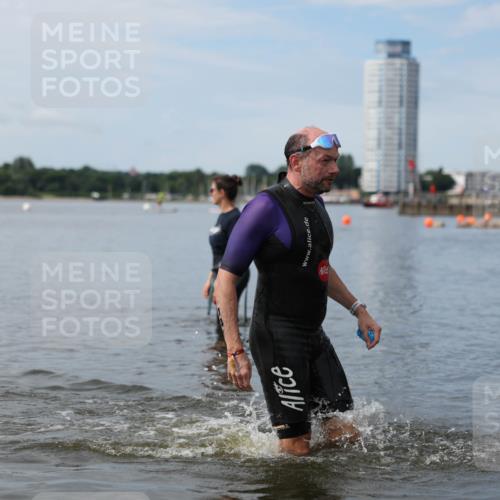 21.06.2026 - Viking Triathlon Michael Strokosch http://msf.ph/oto/9820460 21.06.2026 10:58:44 Schwimmen 141 meine-sportfotos.de