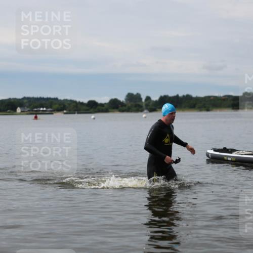 21.06.2026 - Viking Triathlon Michael Strokosch http://msf.ph/oto/9820463 21.06.2026 10:59:08 Schwimmen 106, 253 meine-sportfotos.de