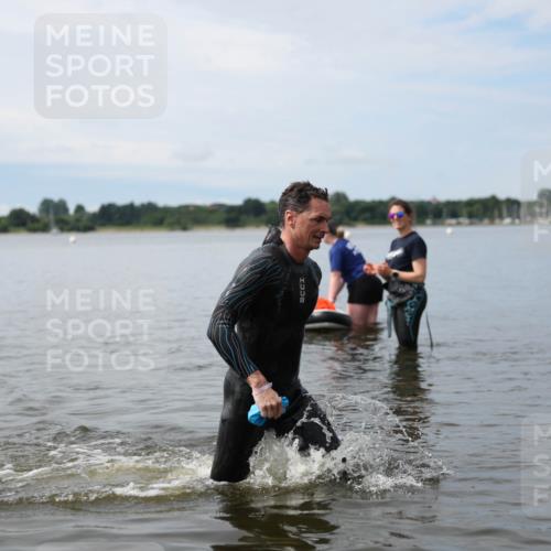 21.06.2026 - Viking Triathlon Michael Strokosch http://msf.ph/oto/9820483 21.06.2026 10:59:20 Schwimmen 106, 253 meine-sportfotos.de