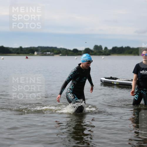 21.06.2026 - Viking Triathlon Michael Strokosch http://msf.ph/oto/9820495 21.06.2026 10:59:42 Schwimmen 542 meine-sportfotos.de