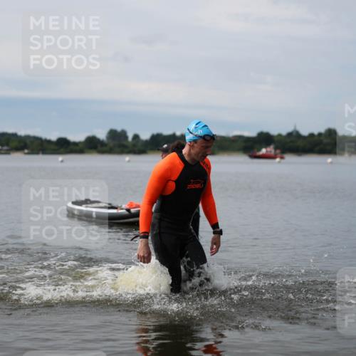 21.06.2026 - Viking Triathlon Michael Strokosch http://msf.ph/oto/9820538 21.06.2026 11:02:50 Schwimmen 379 meine-sportfotos.de