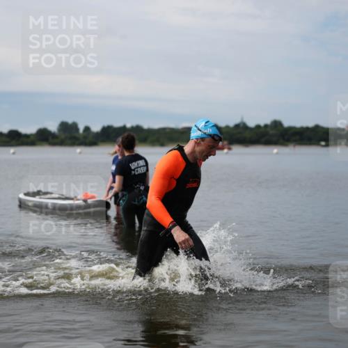 21.06.2026 - Viking Triathlon Michael Strokosch http://msf.ph/oto/9820539 21.06.2026 11:02:50 Schwimmen 379 meine-sportfotos.de