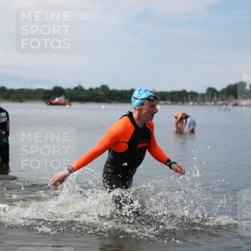 21.06.2026 - Viking Triathlon Michael Strokosch http://msf.ph/oto/9820542 21.06.2026 11:02:51 Schwimmen 379 meine-sportfotos.de