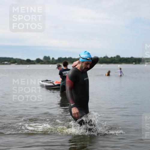 21.06.2026 - Viking Triathlon Michael Strokosch http://msf.ph/oto/9820560 21.06.2026 11:03:22 Schwimmen 529 meine-sportfotos.de