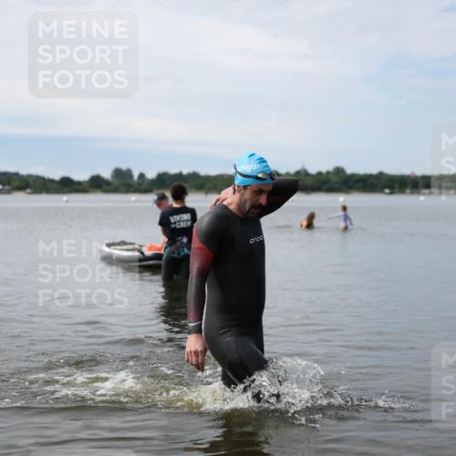 21.06.2026 - Viking Triathlon Michael Strokosch http://msf.ph/oto/9820561 21.06.2026 11:03:22 Schwimmen 529 meine-sportfotos.de