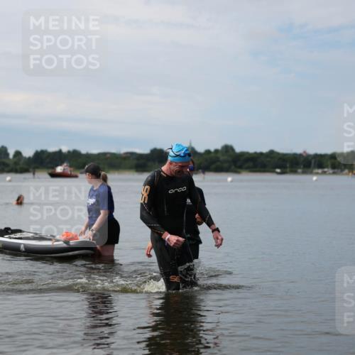 21.06.2026 - Viking Triathlon Michael Strokosch http://msf.ph/oto/9820582 21.06.2026 11:04:09 Schwimmen 421 meine-sportfotos.de