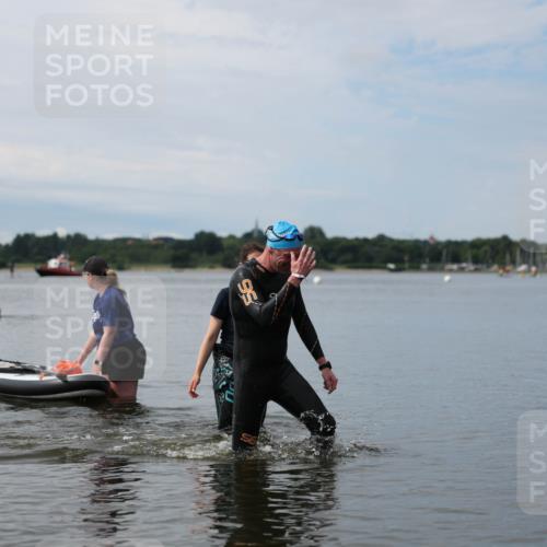 21.06.2026 - Viking Triathlon Michael Strokosch http://msf.ph/oto/9820583 21.06.2026 11:04:09 Schwimmen 421 meine-sportfotos.de