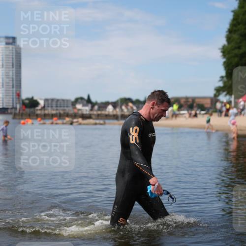 21.06.2026 - Viking Triathlon Michael Strokosch http://msf.ph/oto/9820592 21.06.2026 11:04:13 Schwimmen 421 meine-sportfotos.de